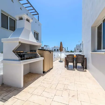 Nissini 5 * Ayía Nápa